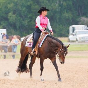 Meet your Posher, Carrie